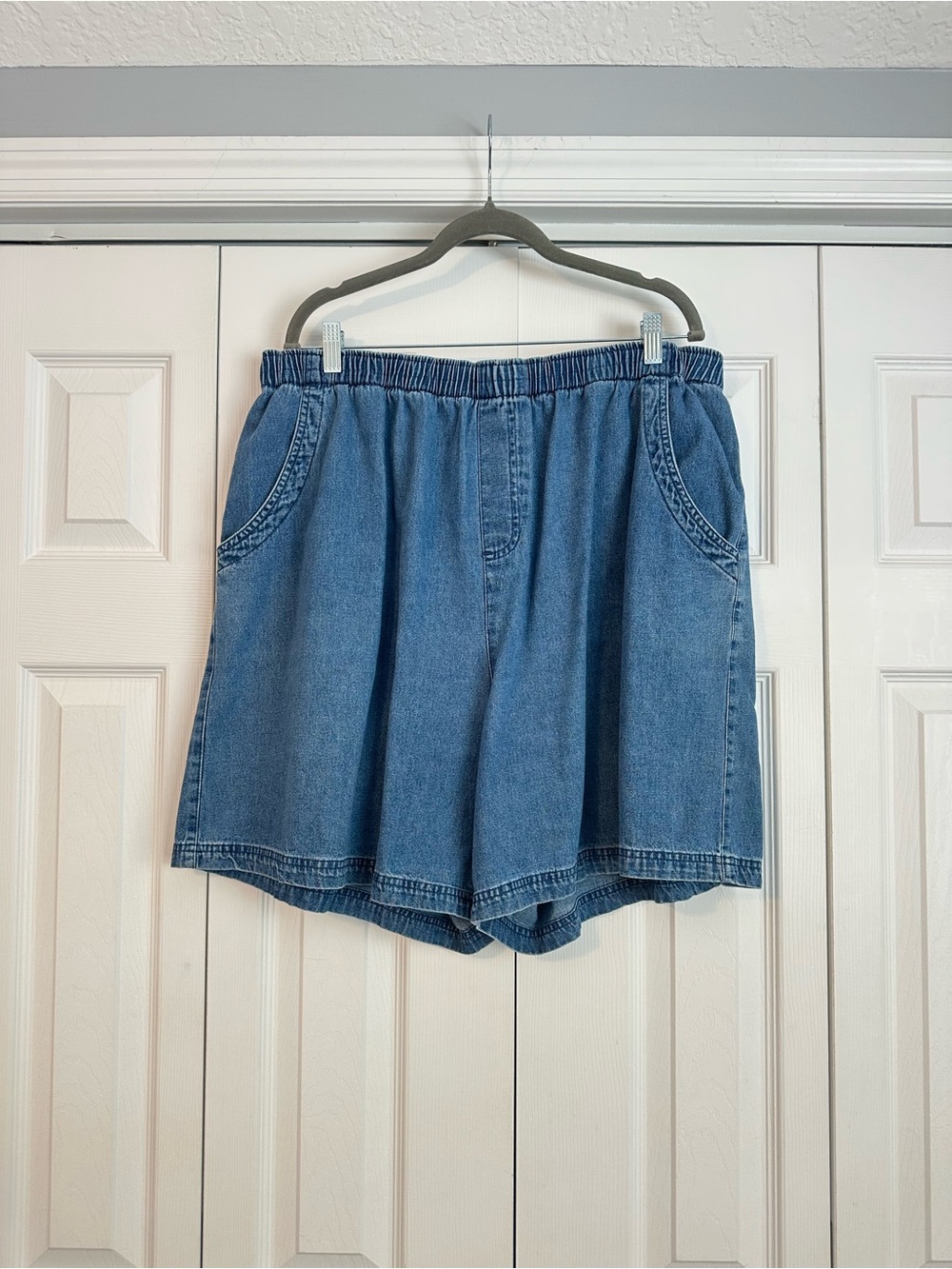 100% Cotton Women's Blue Denim Elastic-Waist Long Shorts, 2X